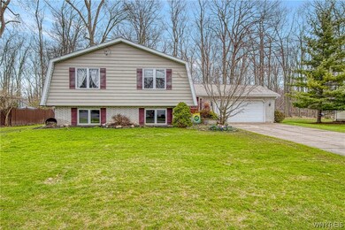110 Greenwood Cir, North Tonawanda, NY 14120 - photo 2