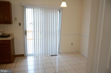 2513 Ambling Cir, Crofton, MD 21114 - photo 3