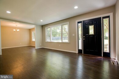 13805 Lewisdale Rd, Clarksburg, MD 20871 - photo 5