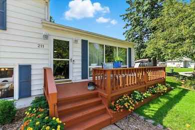 211 Auburn St, Waterloo, IA 50701 - photo 4