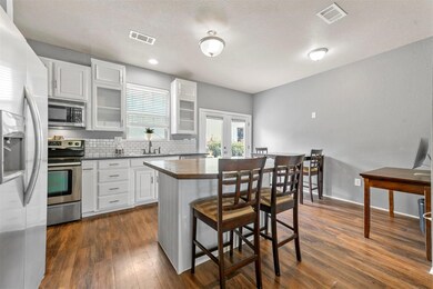 424 Cedarwood St, Azle, TX 76020 - photo 2