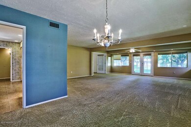 2 Dining Rm-Great Room