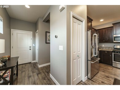 15683 SE Kingbird Dr, Clackamas, OR 97015 - photo 2