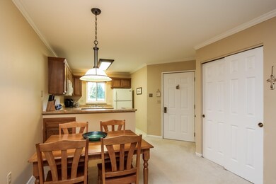 005-Dining_Room-2044412-large