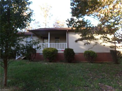 1062 Cannon Heights Dr, Asheboro, NC 27205 - photo 4