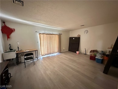 4413 Buckeye Ave, Las Vegas, NV 89102 - photo 5