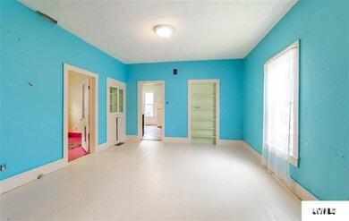 613 N Sangamon St, Lincoln, IL 62656 - photo 3