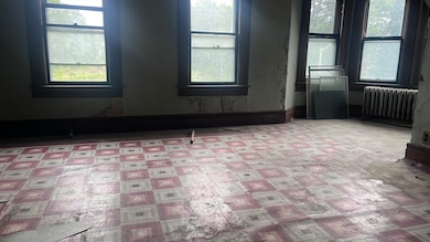 482 Chestnut St, Springfield, MA 01107 - photo 5