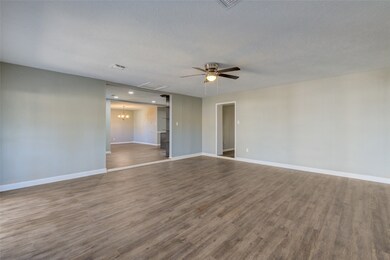 7746 Parker Rd, Houston, TX 77016 - photo 3