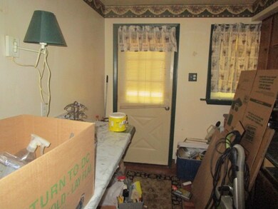 721 Virginia Ave, Midland, PA 15059 - photo 7