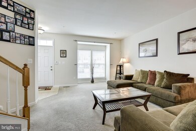 5212 Wyndholme Cir unit 13, Baltimore, MD 21229 - photo 3