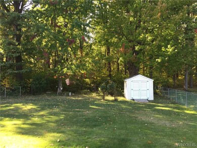 1292 Doebler Dr, North Tonawanda, NY 14120 - photo 4