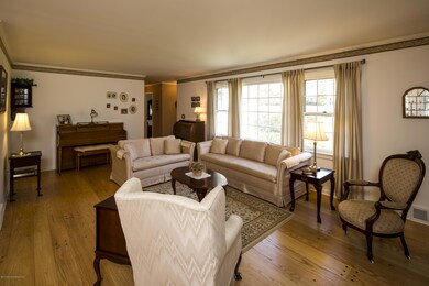 07_Living Room