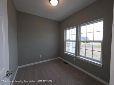 15277 Sherwood Ln, Lansing, MI 48906 - photo 4