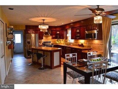 305 Gosling Dr, North Wales, PA 19454 - photo 5