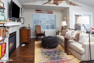 Living room2