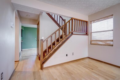 11 - 4863 Driffield Court-9.jpg