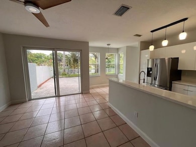 15301 NW 3rd St unit 29, Pembroke Pines, FL 33028 - photo 2