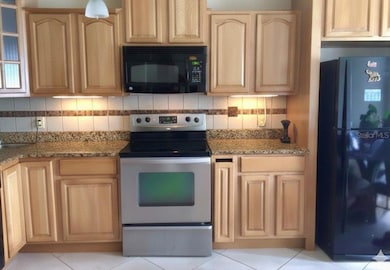 2127 Rj Cir, Kissimmee, FL 34744 - photo 3