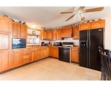 108 Beach Ave, Somerset, MA 02726 - photo 4