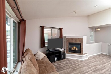 07-Living Room_IMG_8145