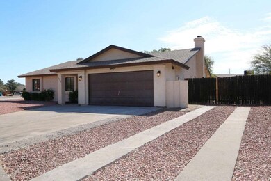 4205 W North Ln Phoenix AZ-large-002-RVB