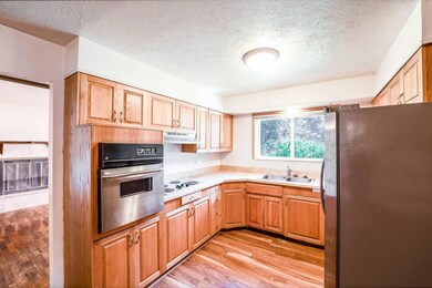 834 NE 11th St, Bend, OR 97701 - photo 7