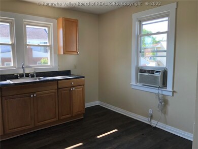 318 20th St, Dunbar, WV 25064 - photo 5