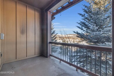 23-web-or-mls-866-w-carving-edge-ct