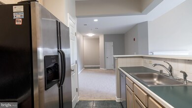 11338 Westbrook Mill Ln unit 303, Fairfax, VA 22030 - photo 5