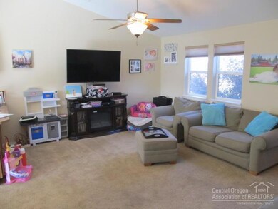 3180 SW Peridot Ave, Redmond, OR 97756 - photo 7