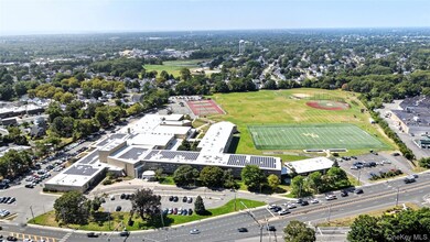 792 Glendale Rd, West Babylon, NY 11704 - photo 6