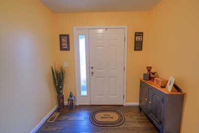 455 Hillcrest Dr, Circleville, OH 43113 - photo 4