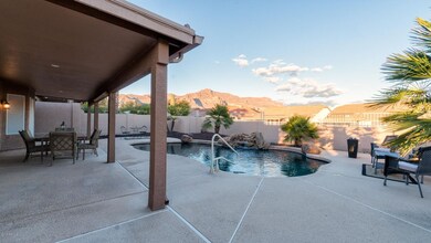 Mountain Views, Pool, Patio