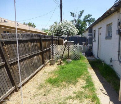 939 E Turney Ave 06