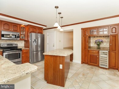 303 White Swan Way, Langhorne, PA 19047 - photo 6