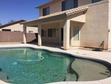PEBBLE FINISH PLAY POOL