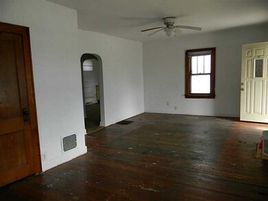 926 W 9th St, Anderson, IN 46016 - photo 4