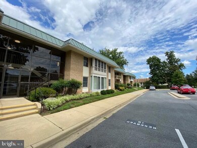 3630 Gleneagles Dr unit 81B, Silver Spring, MD 20906 - photo 2