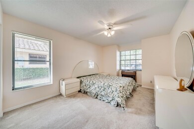 9672 Ridgecrest Ct, Davie, FL 33328 - photo 6