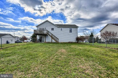 190 Isaac Dr, Bunker Hill, WV 25413 - photo 3