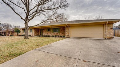 2020 Greenbriar Dr, Gainesville, TX 76240 - photo 5