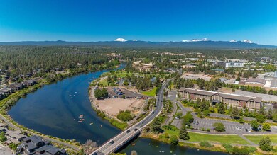 172 SW Roosevelt Ave, Bend, OR 97702 - photo 4