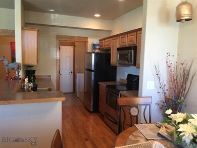 This great kitchen is a nice workable size and has