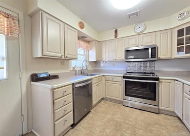 289 Cardiff Ct unit B, Ridge, NY 11961 - photo 7