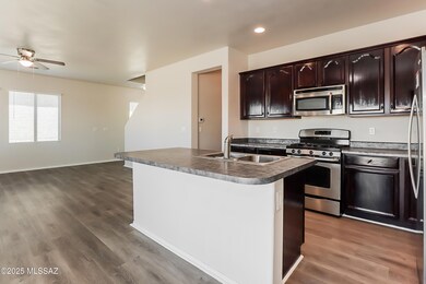 006-photo-kitchen-14834105