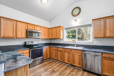 20257 Hufflepuff Ct, Bend, OR 97702 - photo 3