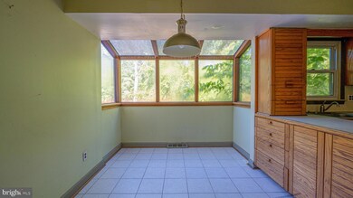 2121 Hemlock Rd, Norristown, PA 19403 - photo 6