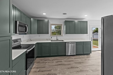 6864 Westgate Cir, Talbott, TN 37877 - photo 7