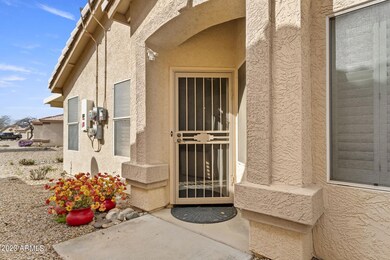 6-web-or-mls-10381-w-burnett-rd